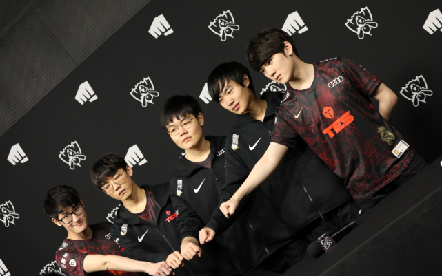 同时也为国 同时也为国