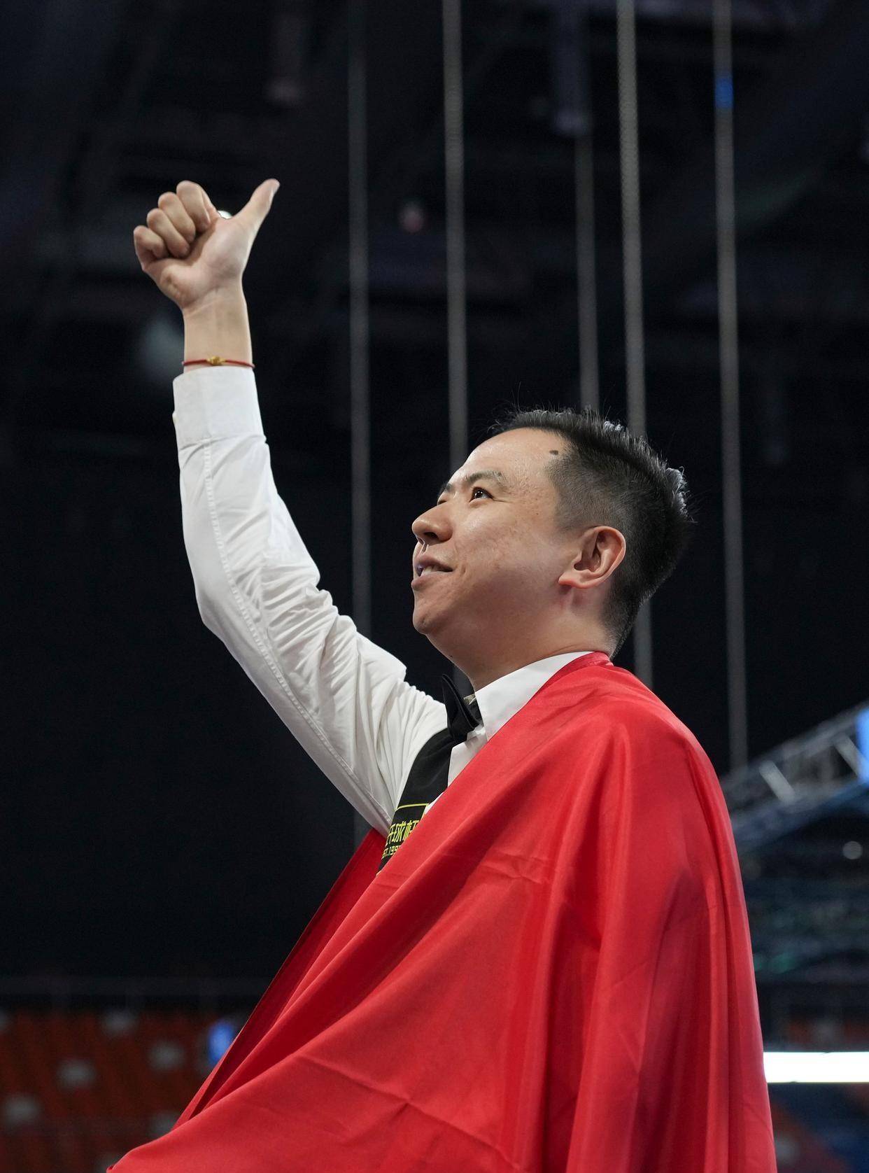 J联赛的介 J联赛的介